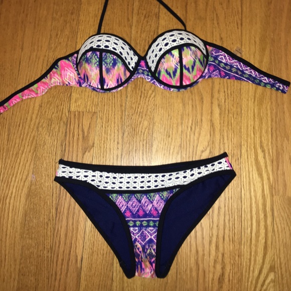 Tribal Bikini - Picture 1 of 3